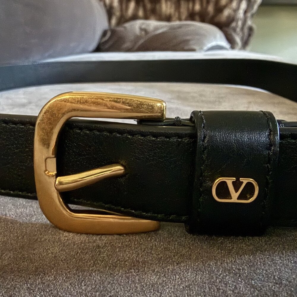 Valentino V-Logo Signature Belt in Shiny Calfskin 25 MM